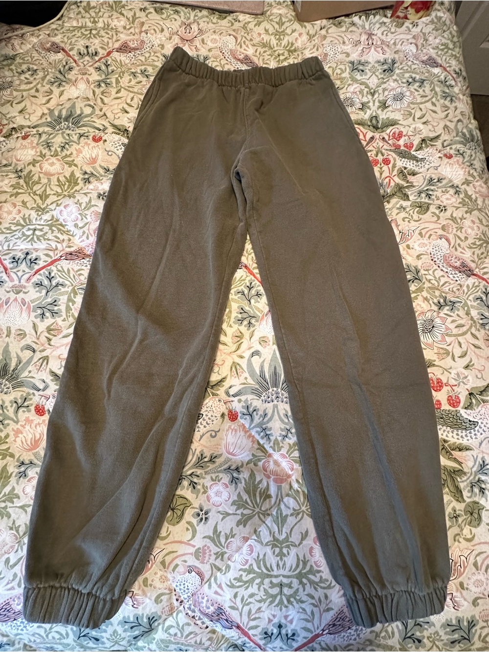 Brandy Melville Olive Green Elastic-Waist Joggers